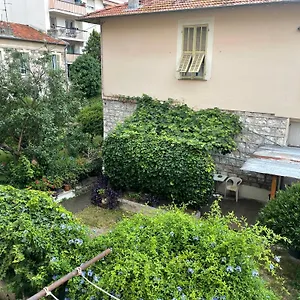 https://nice-apartment-1.fr-provencehotel.com